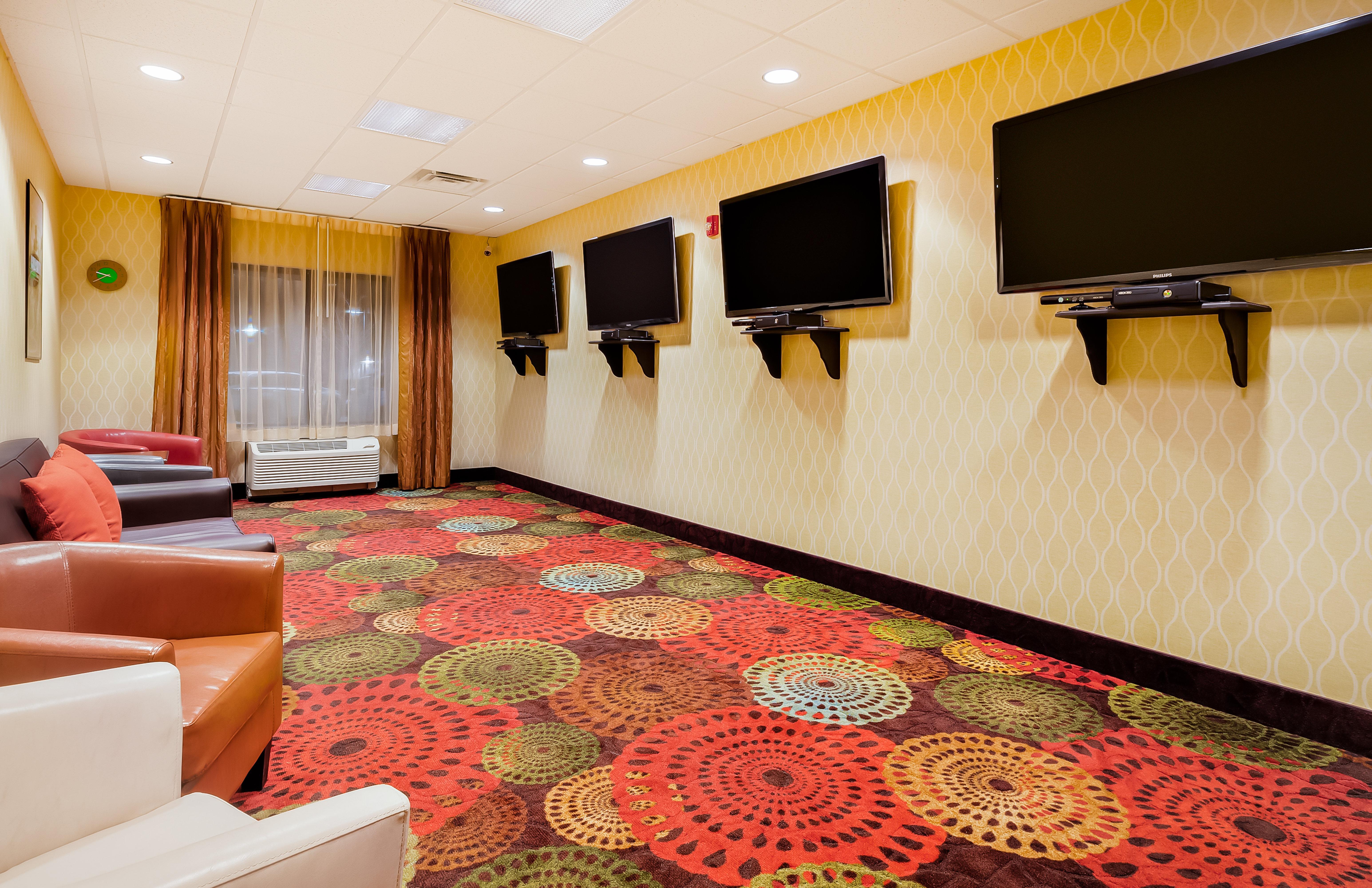 Holiday Inn Express And Suites Missoula By Ihg Exterior photo