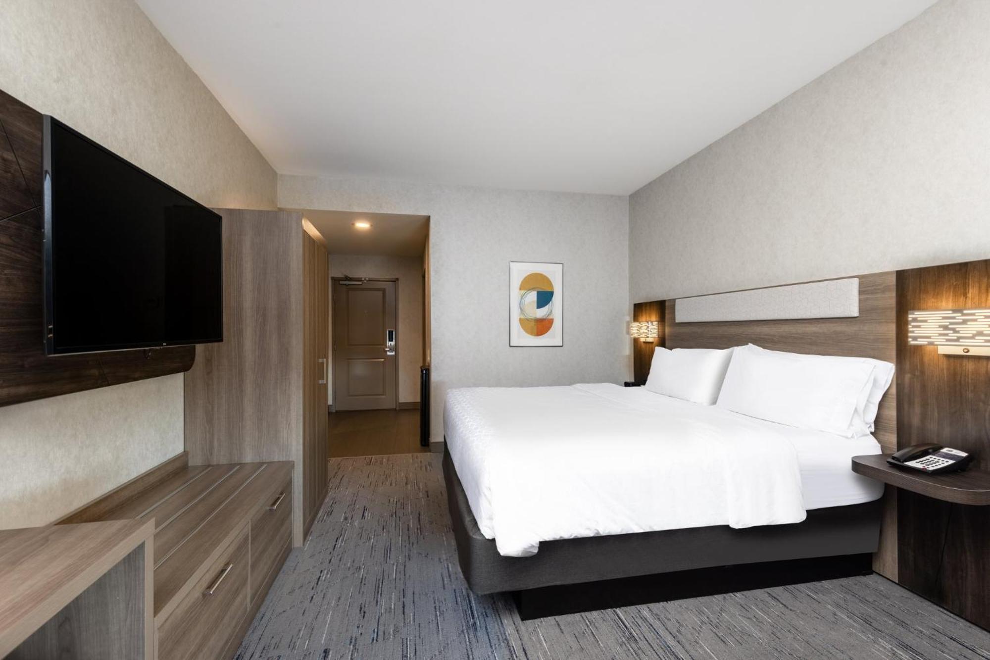 Holiday Inn Express And Suites Missoula By Ihg Exterior photo