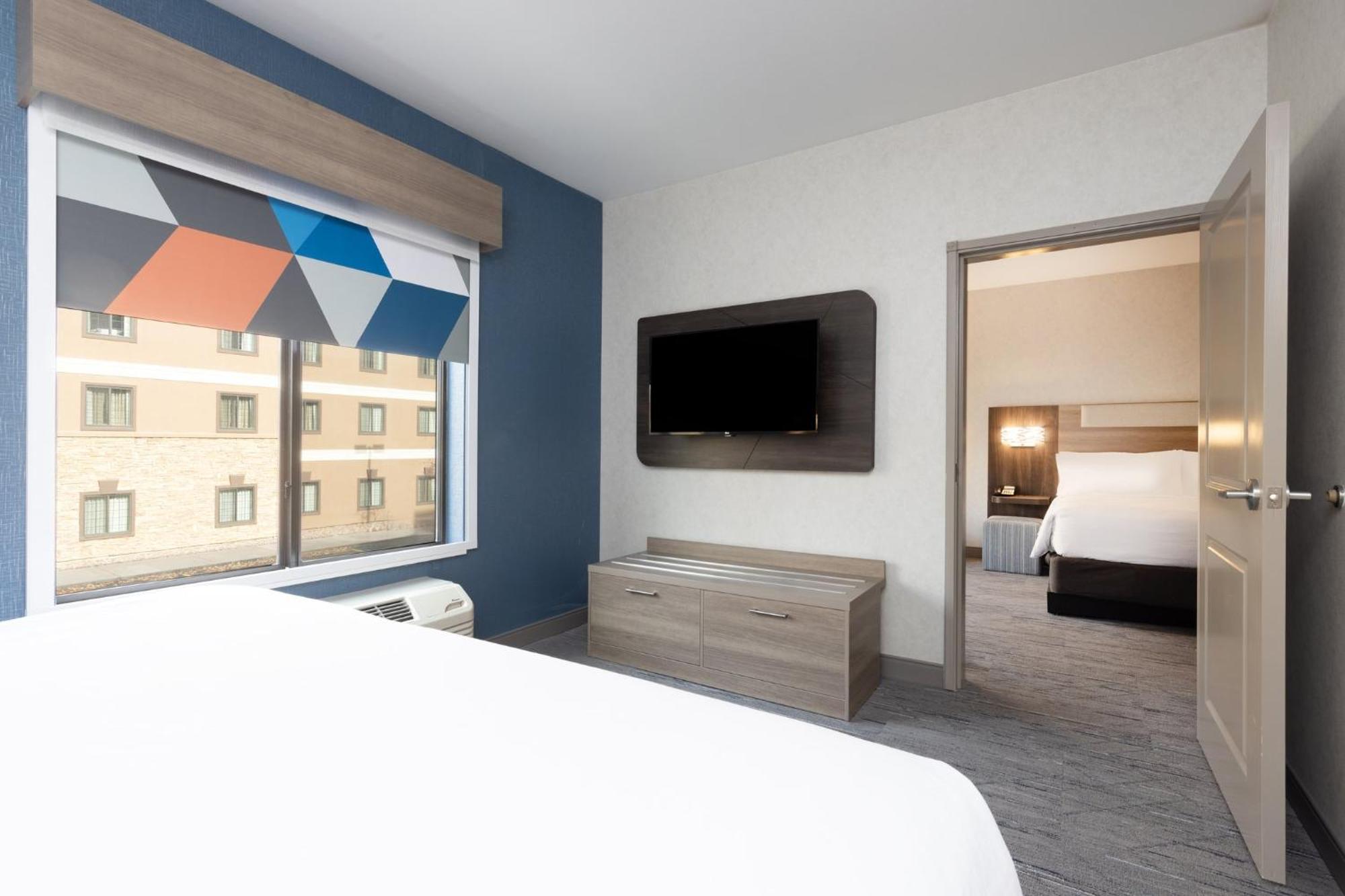 Holiday Inn Express And Suites Missoula By Ihg Exterior photo